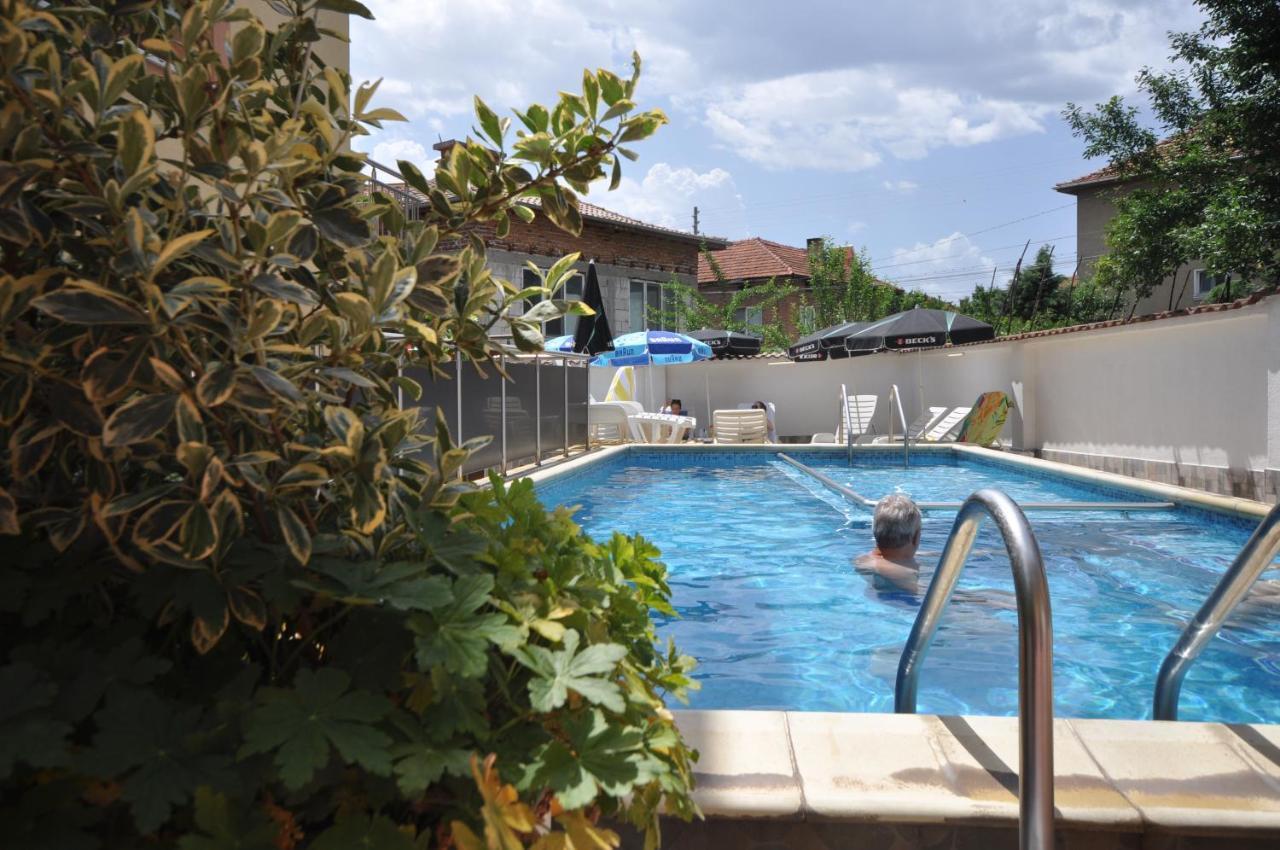 Family Hotel Dalia เวลินกราด ภายนอก รูปภาพ