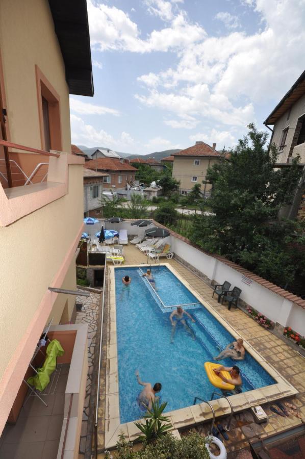 Family Hotel Dalia เวลินกราด ภายนอก รูปภาพ