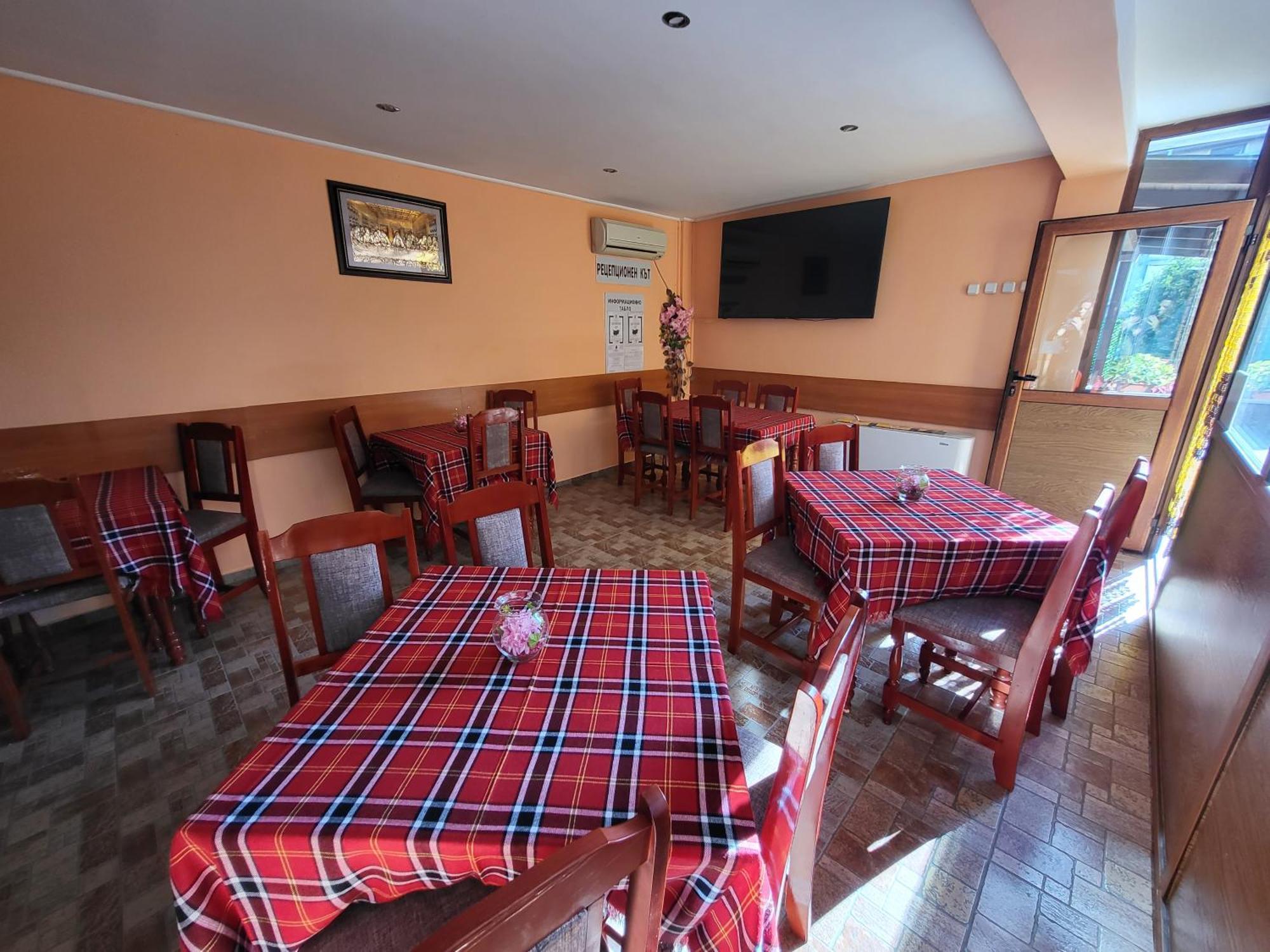 Family Hotel Dalia เวลินกราด ภายนอก รูปภาพ