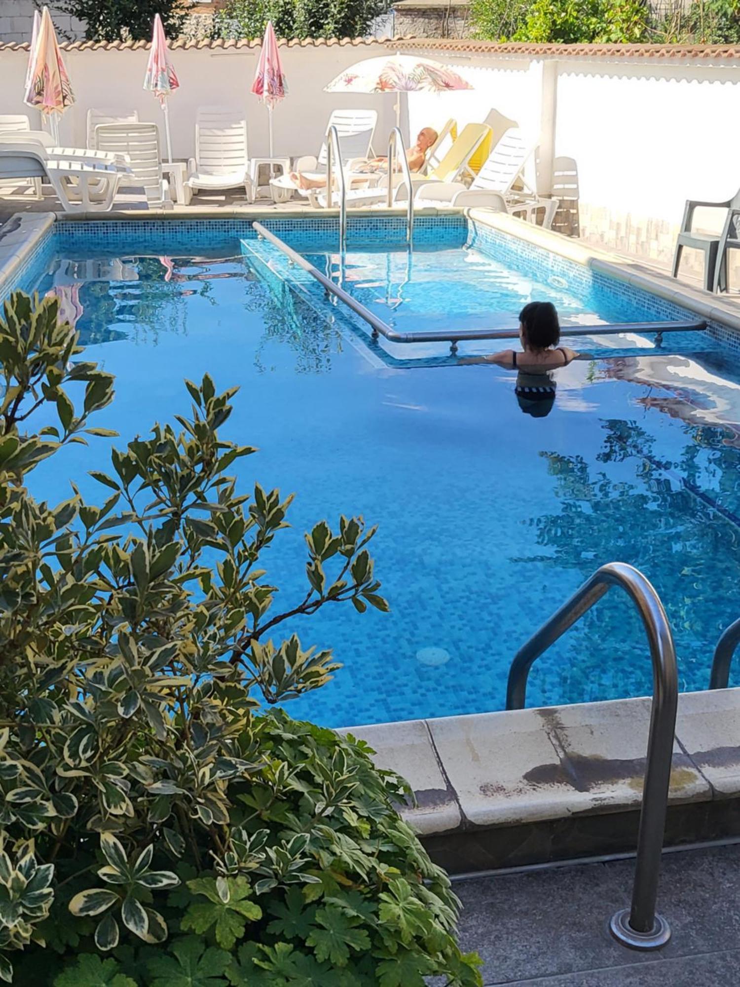 Family Hotel Dalia เวลินกราด ภายนอก รูปภาพ