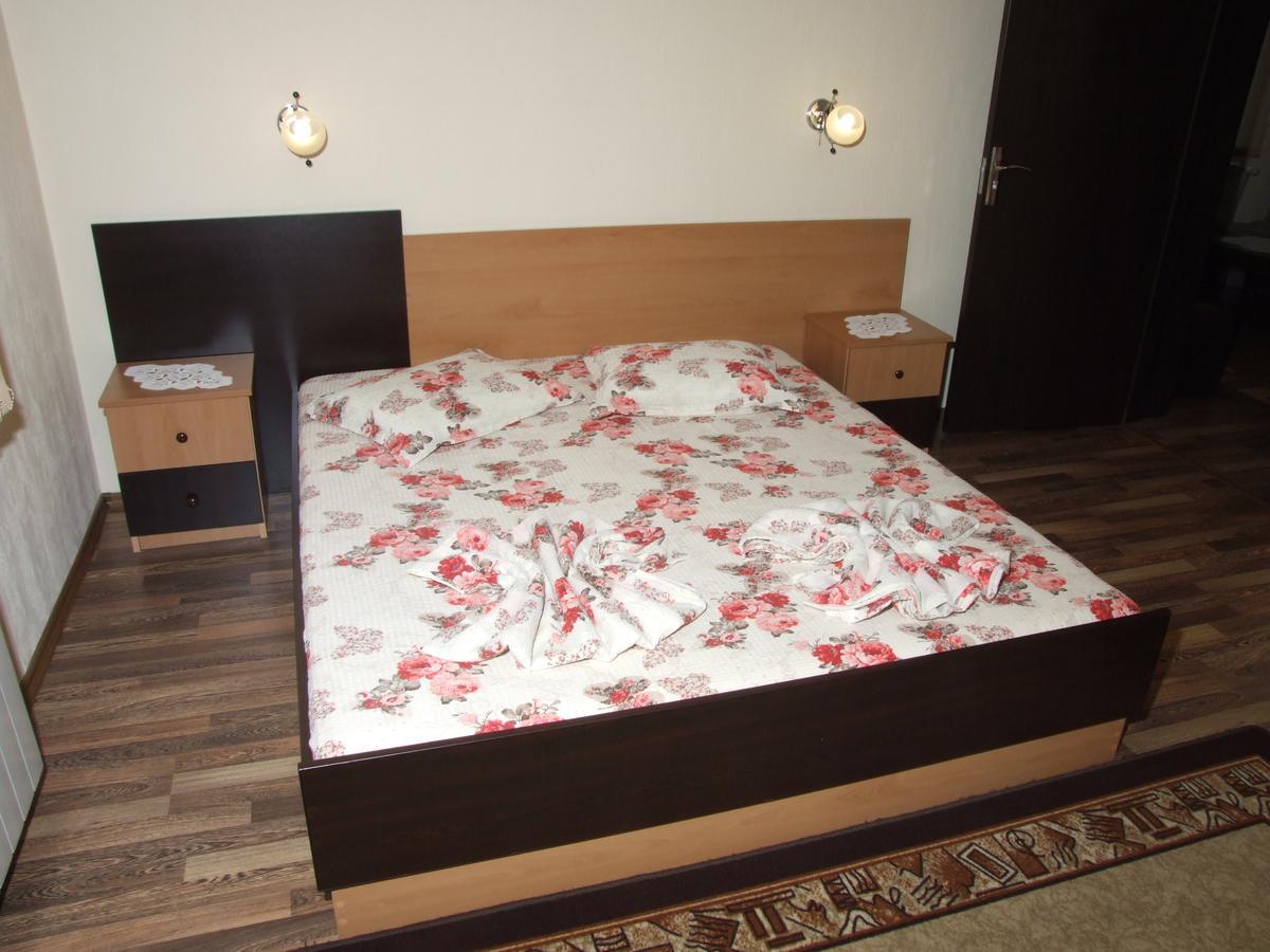 Family Hotel Dalia เวลินกราด ภายนอก รูปภาพ