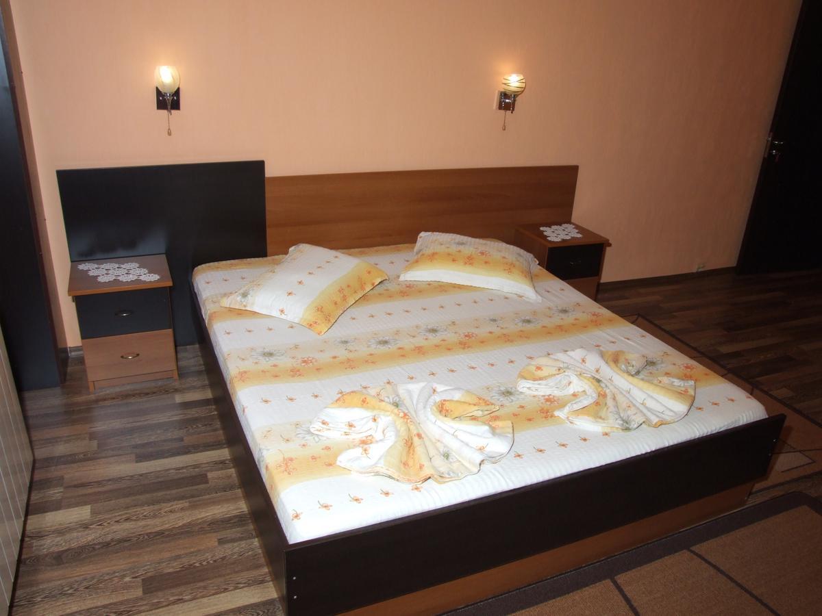 Family Hotel Dalia เวลินกราด ภายนอก รูปภาพ
