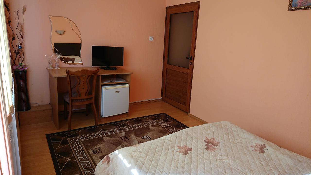 Family Hotel Dalia เวลินกราด ภายนอก รูปภาพ